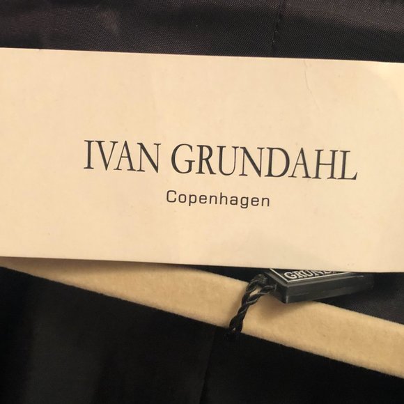 Ivan Grundahl beautiful black jacket with tool bottom never worn. - Picture 9 of 12